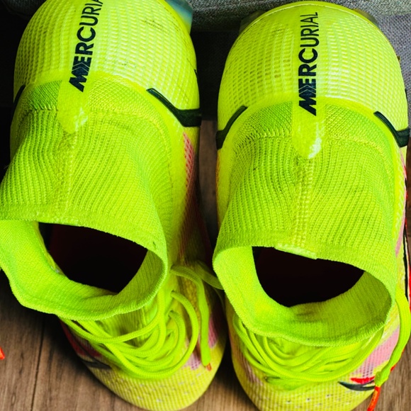 Soccer Cleats Nike - Picture 6 of 6